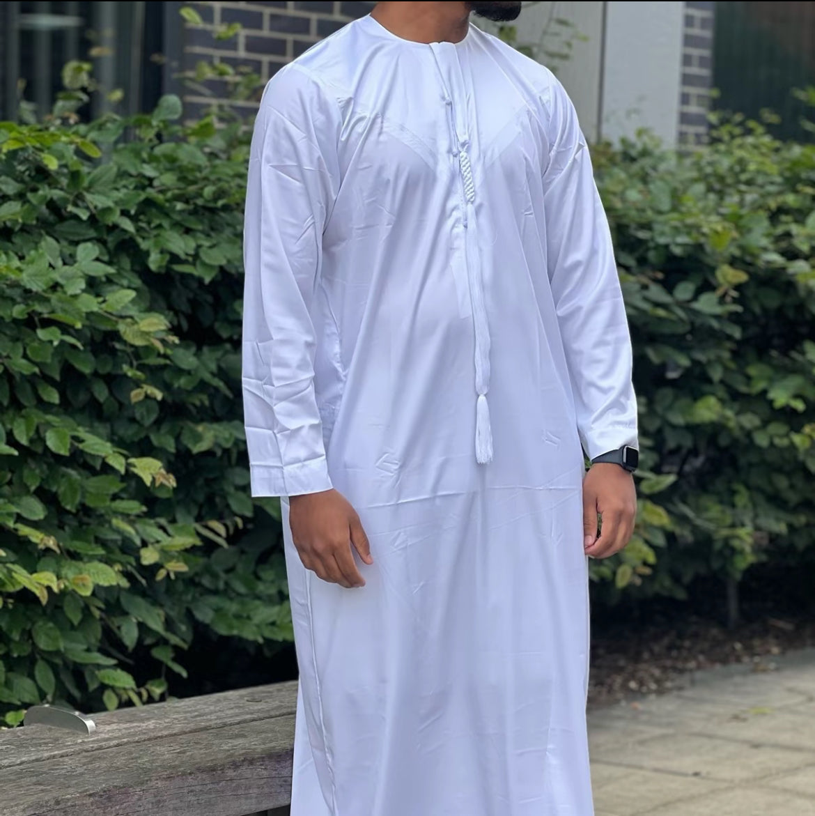 Clearance Shiny Emerati Style Thobe With Tassel