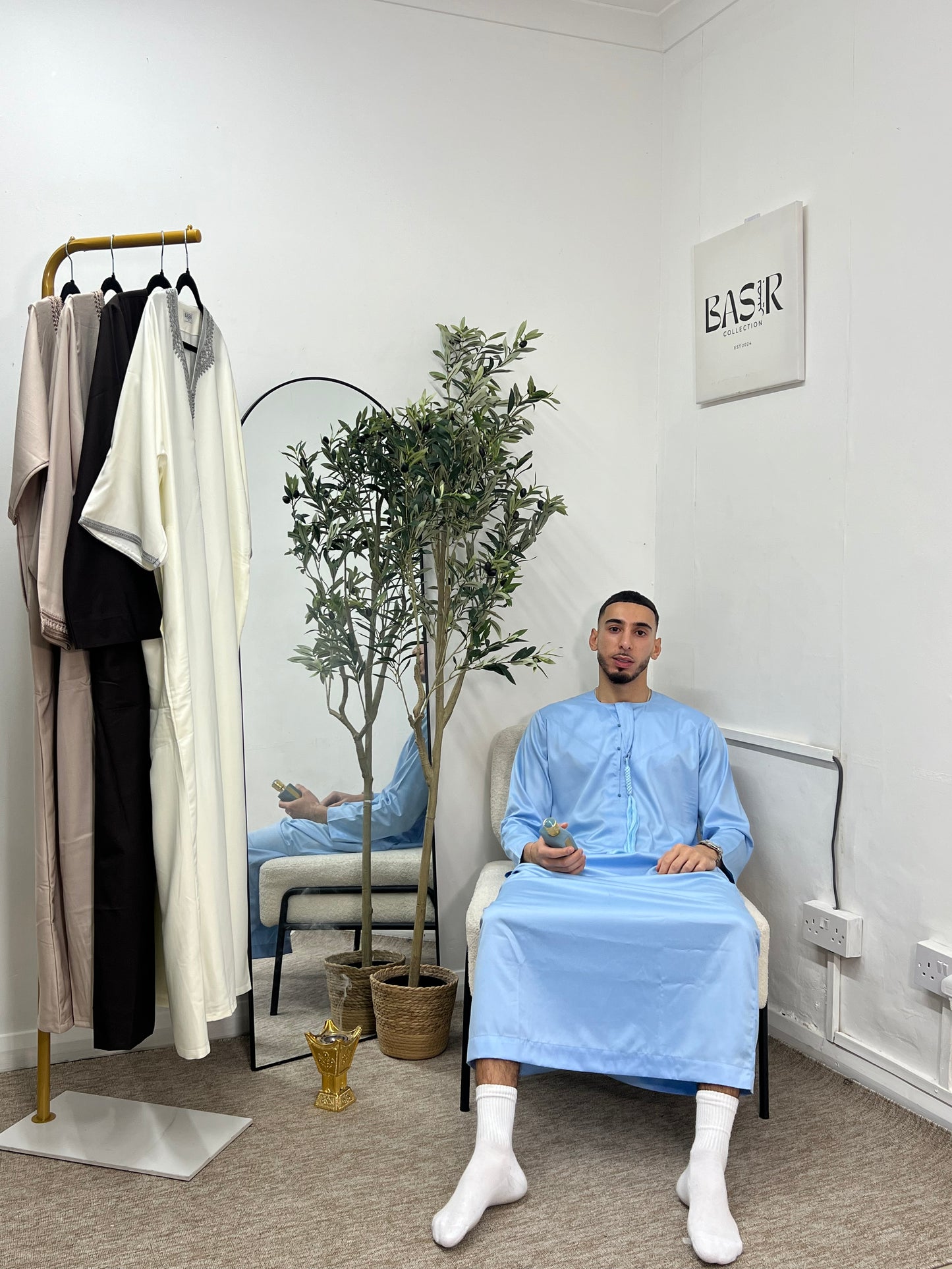 Clearance Shiny Emerati Style Thobe With Tassel